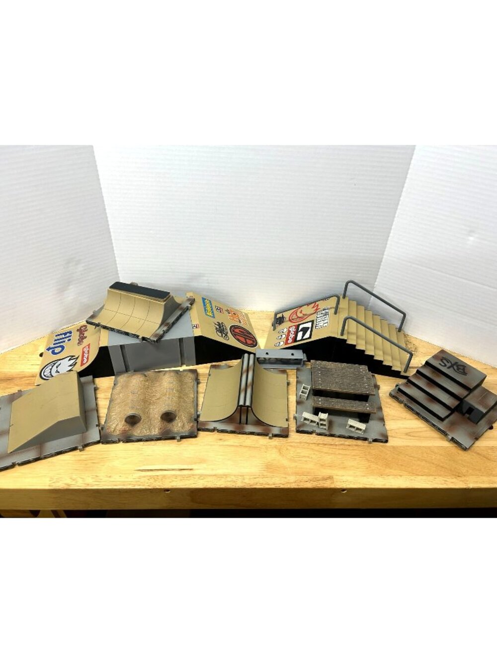 2000 Jakks Pacific Road Champs Finger Board Skate Bike Playset Parts Lot Ramps